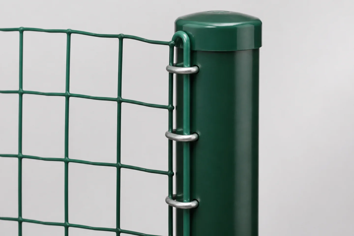 Livestock roll mesh at a tension post