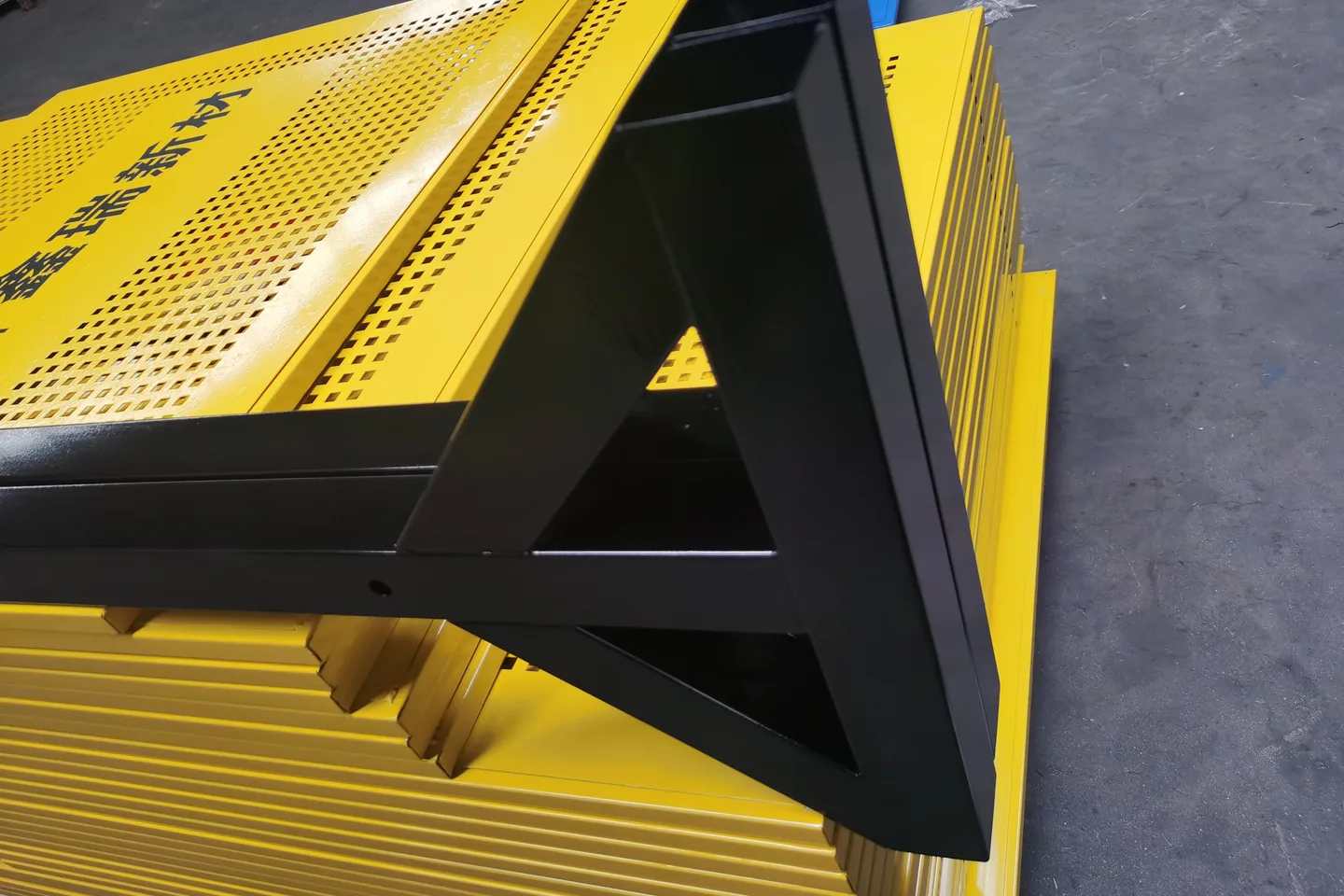 Yellow mobile screen triangular foot