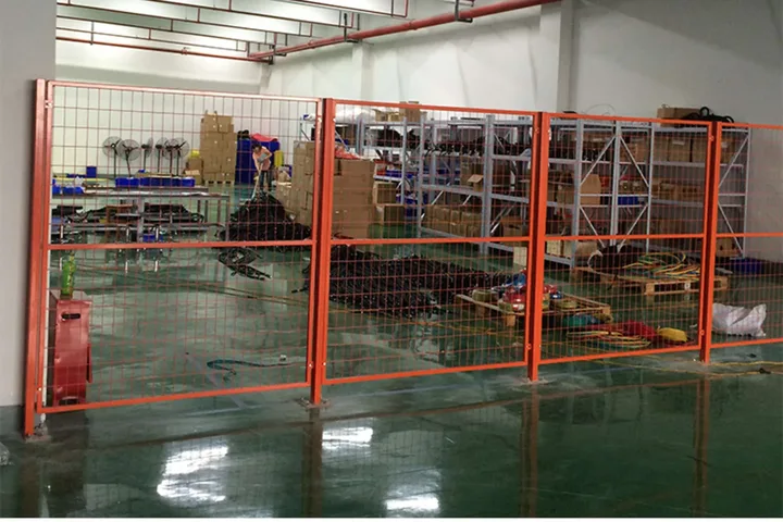Industrial mesh partition with framed access door